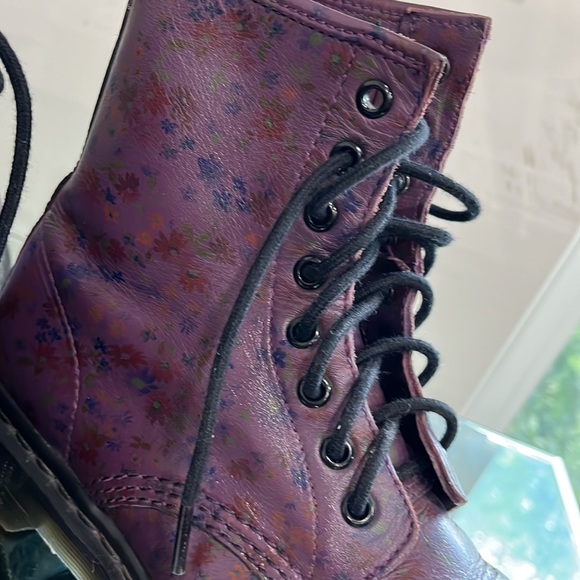 Dr.Martens Deep Purple Litter Flowers Leather Lace up   Boots Size 6 - Picture 15 of 15